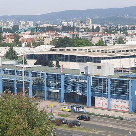 Apartman Lana ,Froudeova Ulica 3 Nasuprot Zg Velesajma Διαμέρισμα Ζάγκρεμπ Εξωτερικό φωτογραφία
