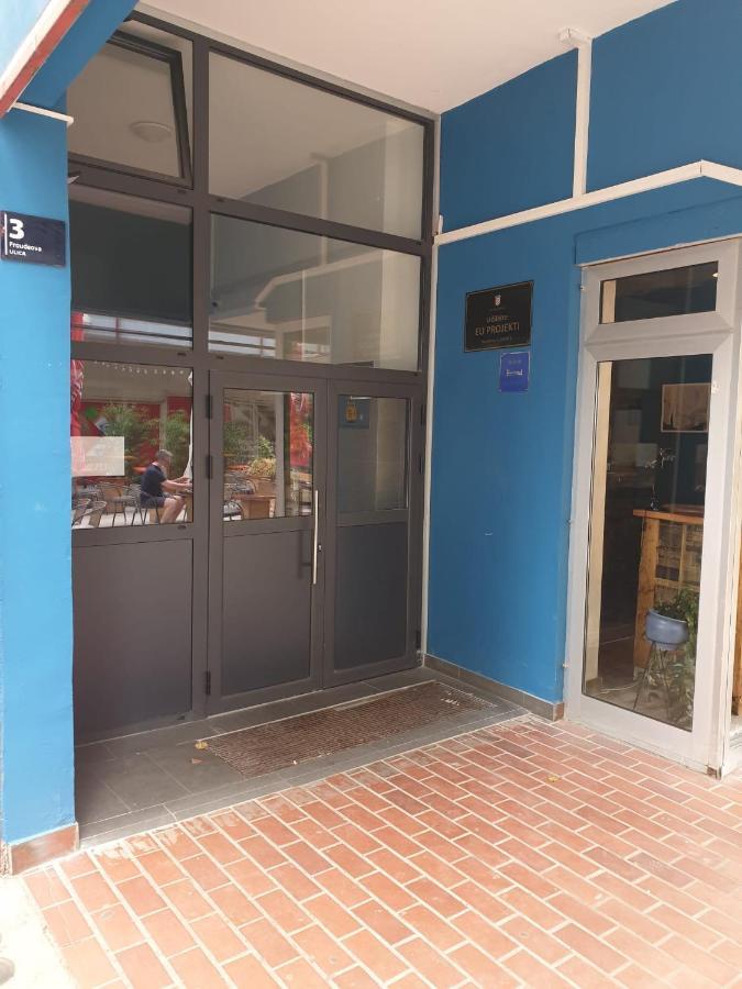 Apartman Lana ,Froudeova Ulica 3 Nasuprot Zg Velesajma Διαμέρισμα Ζάγκρεμπ Εξωτερικό φωτογραφία