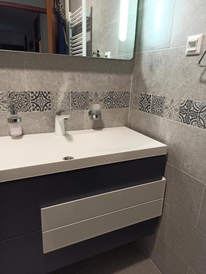 Apartman Lana ,Froudeova Ulica 3 Nasuprot Zg Velesajma Διαμέρισμα Ζάγκρεμπ Εξωτερικό φωτογραφία